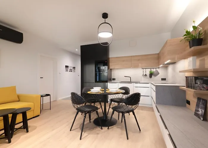 Apartment Zolta Sofa *